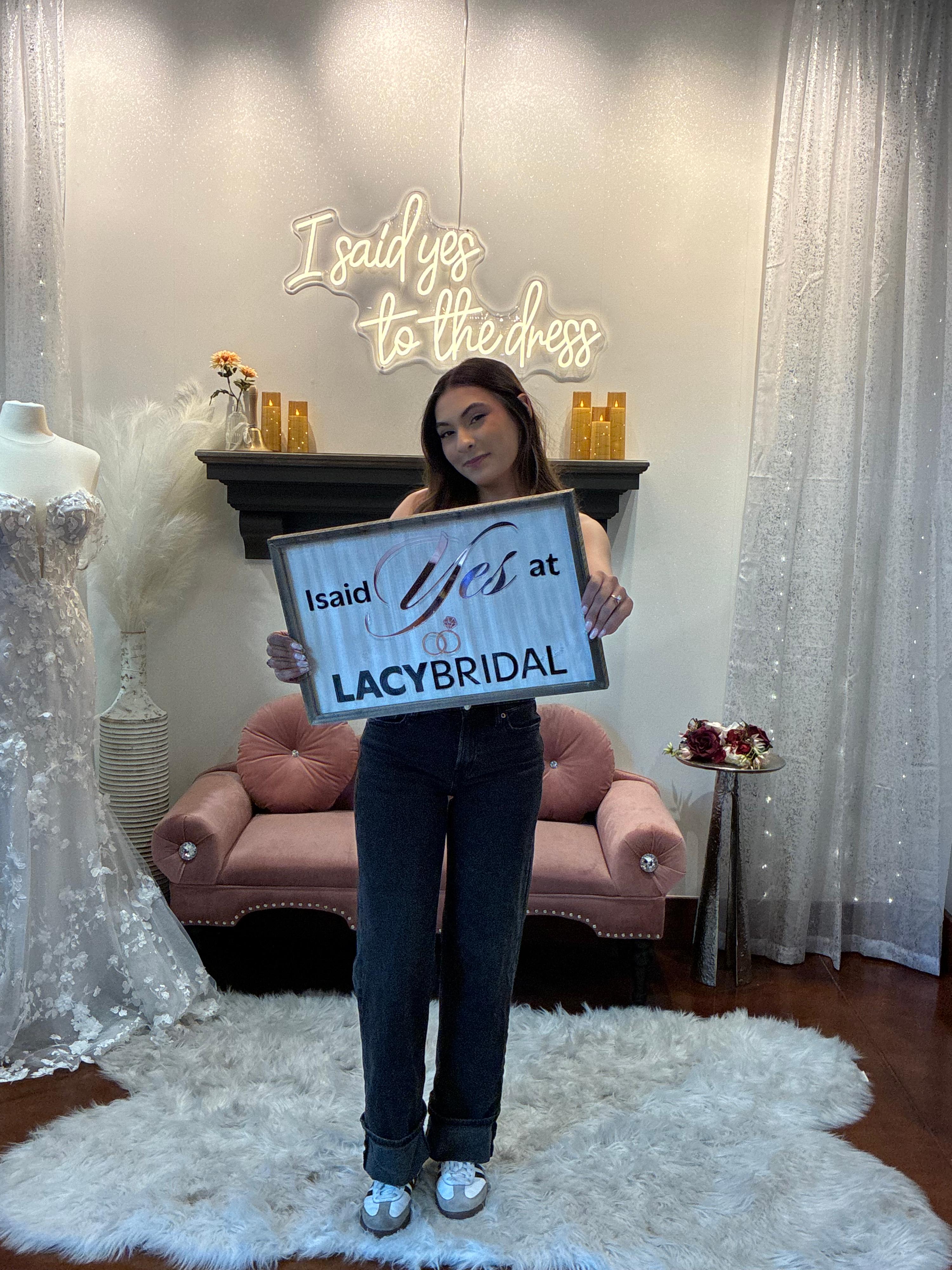 Arely Luna- Viva Las Vegas 